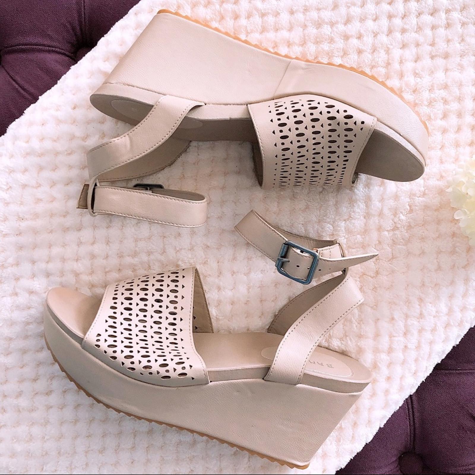 Bamboo Nude Wedge Platform Ankle Strap Sandals, Size 10M New w/o Box