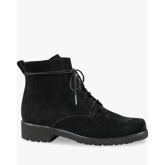 Munro Finnley Water Resistant Booties in Black, Size 8.5 New in Box