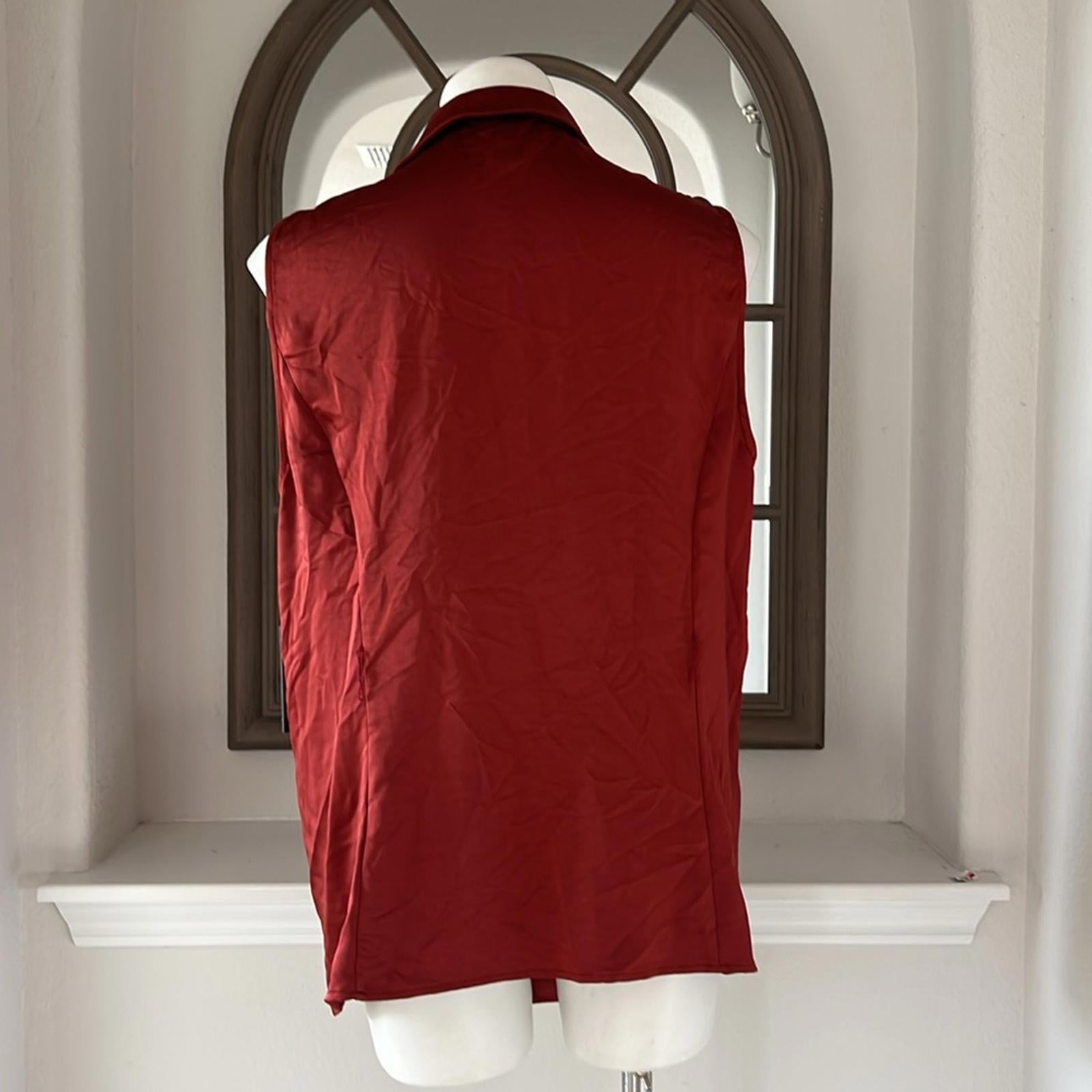 Vince Camuto Notch Collar Satin Vest, Sundown Chili Oil Size XL NEW w/Tag