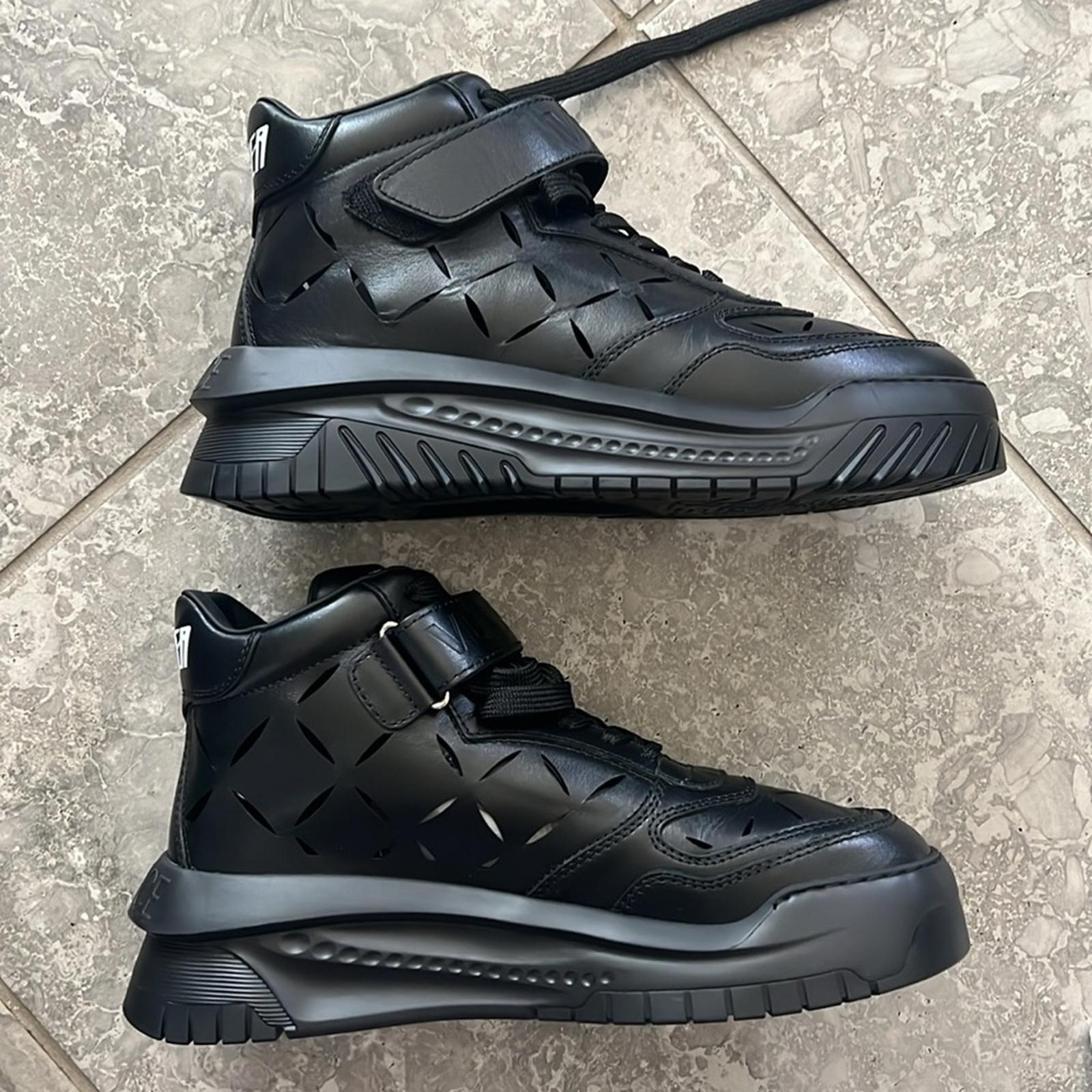 Versace Odissea Calf Leather High-Top Sneakers Black, Size 42 New+Dustbag $1,175
