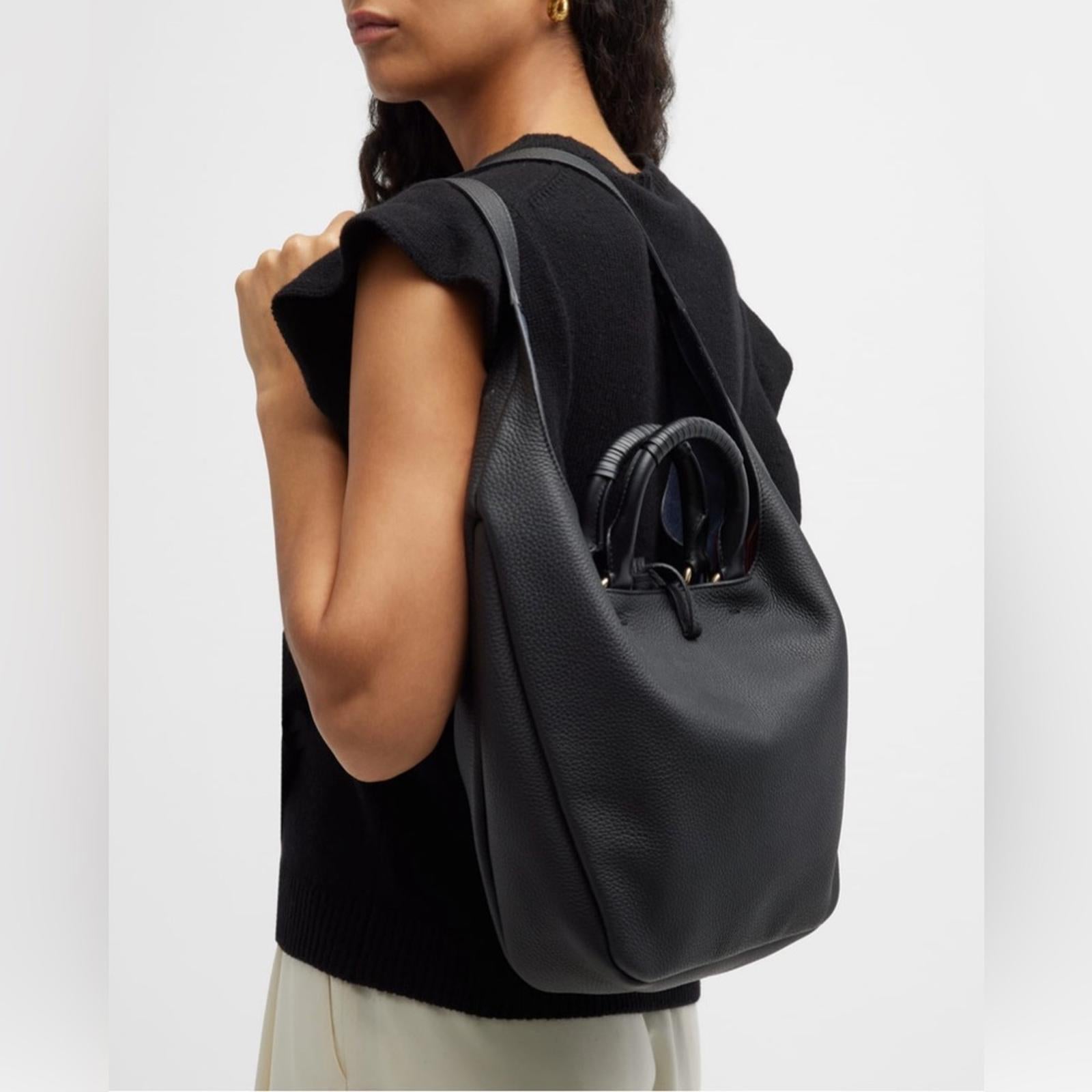 Chloé Deia Medium Hobo Bag in Grained Calfskin Leather – Black – Excellent