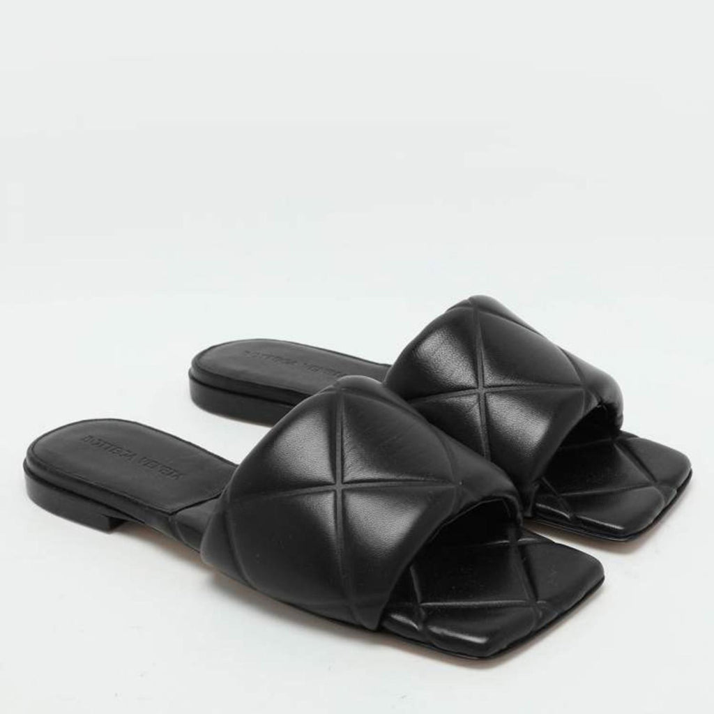 Bottega Veneta Lido Leather Flat Slides in Black, Size 42 -Like New Retail 1,250