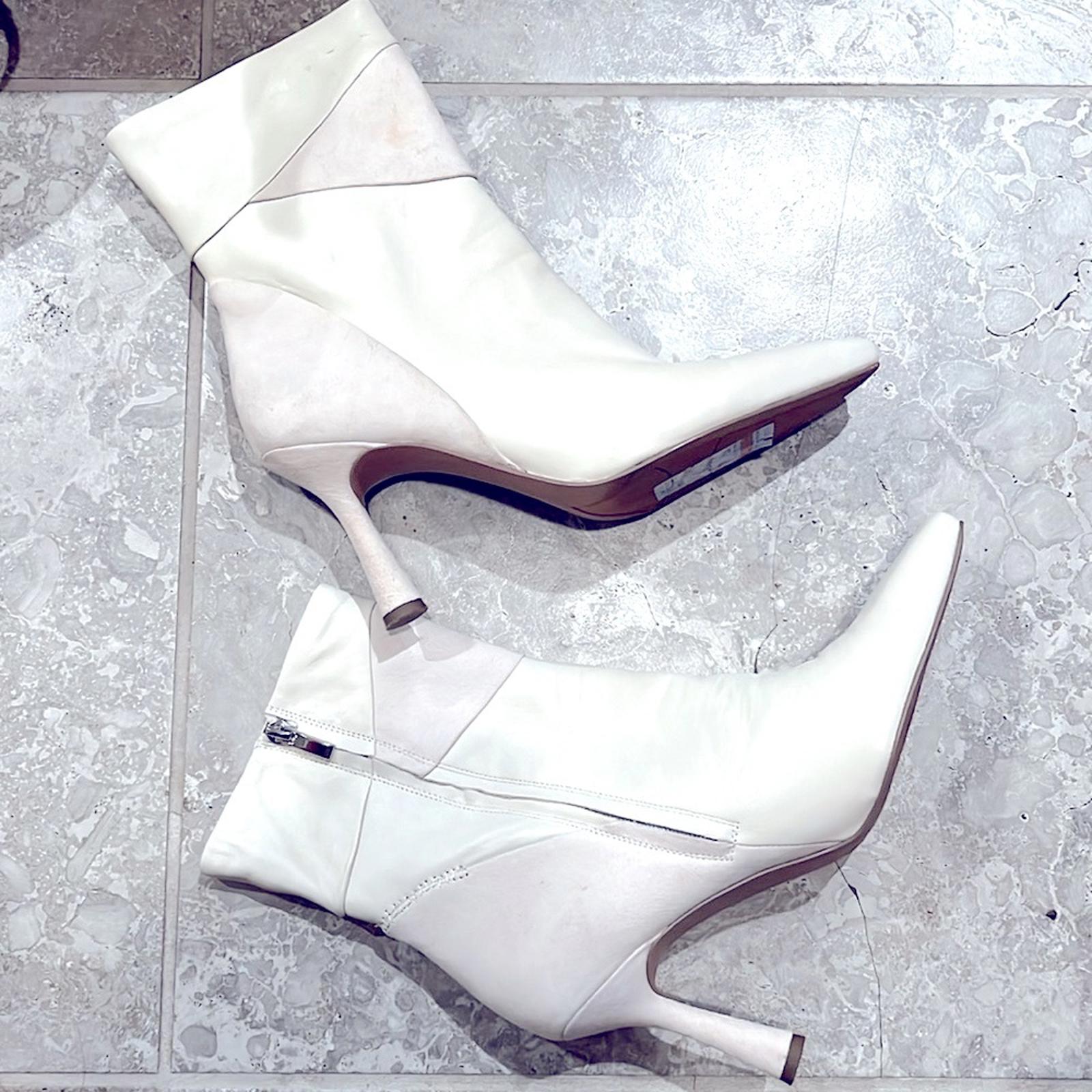 Franco Sarto Milinda Leather Booties, Stone White Size 9.5 M, in Original Box