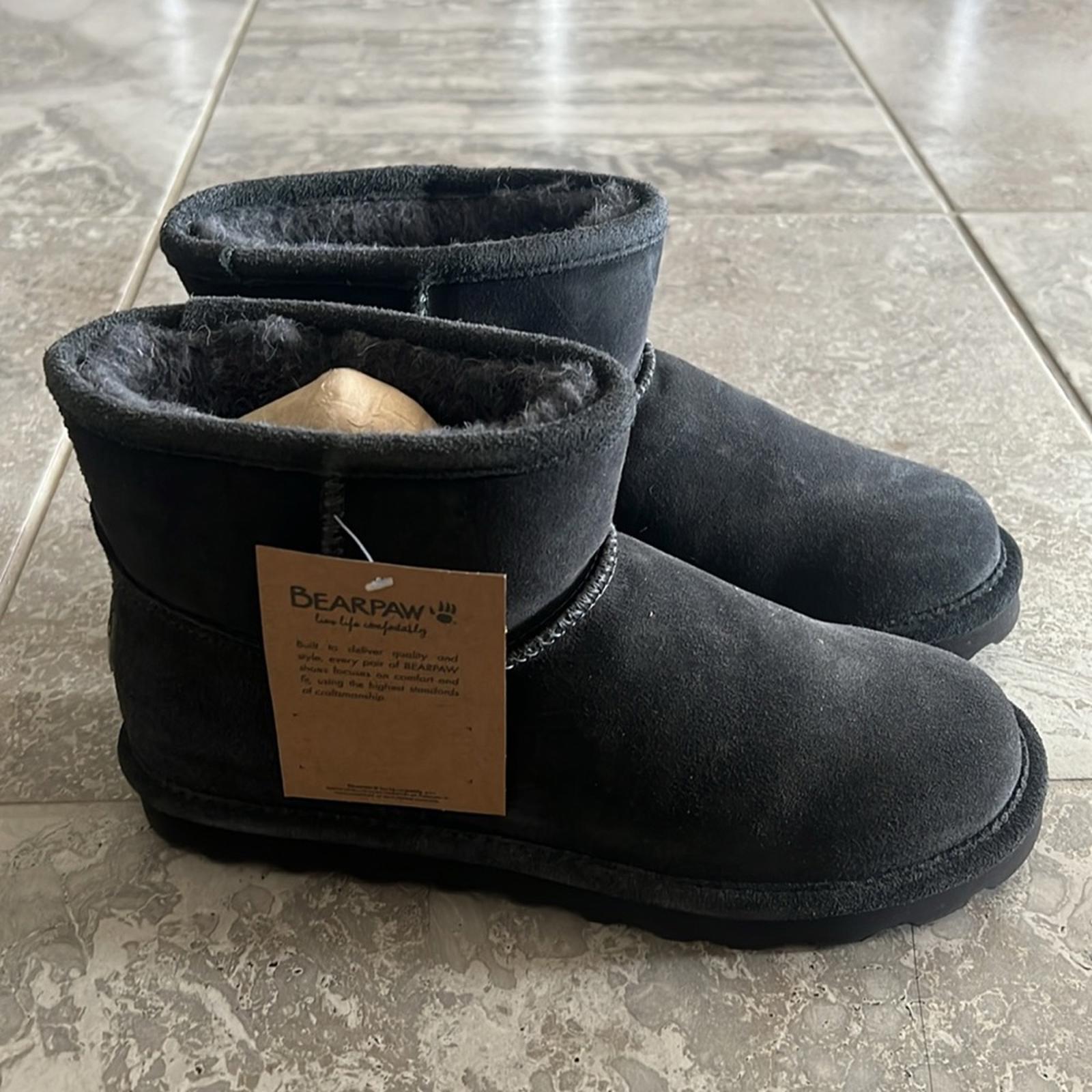 BearPaw Alyssa Suede Ankle Boots in Graphite, NWT, Size 9