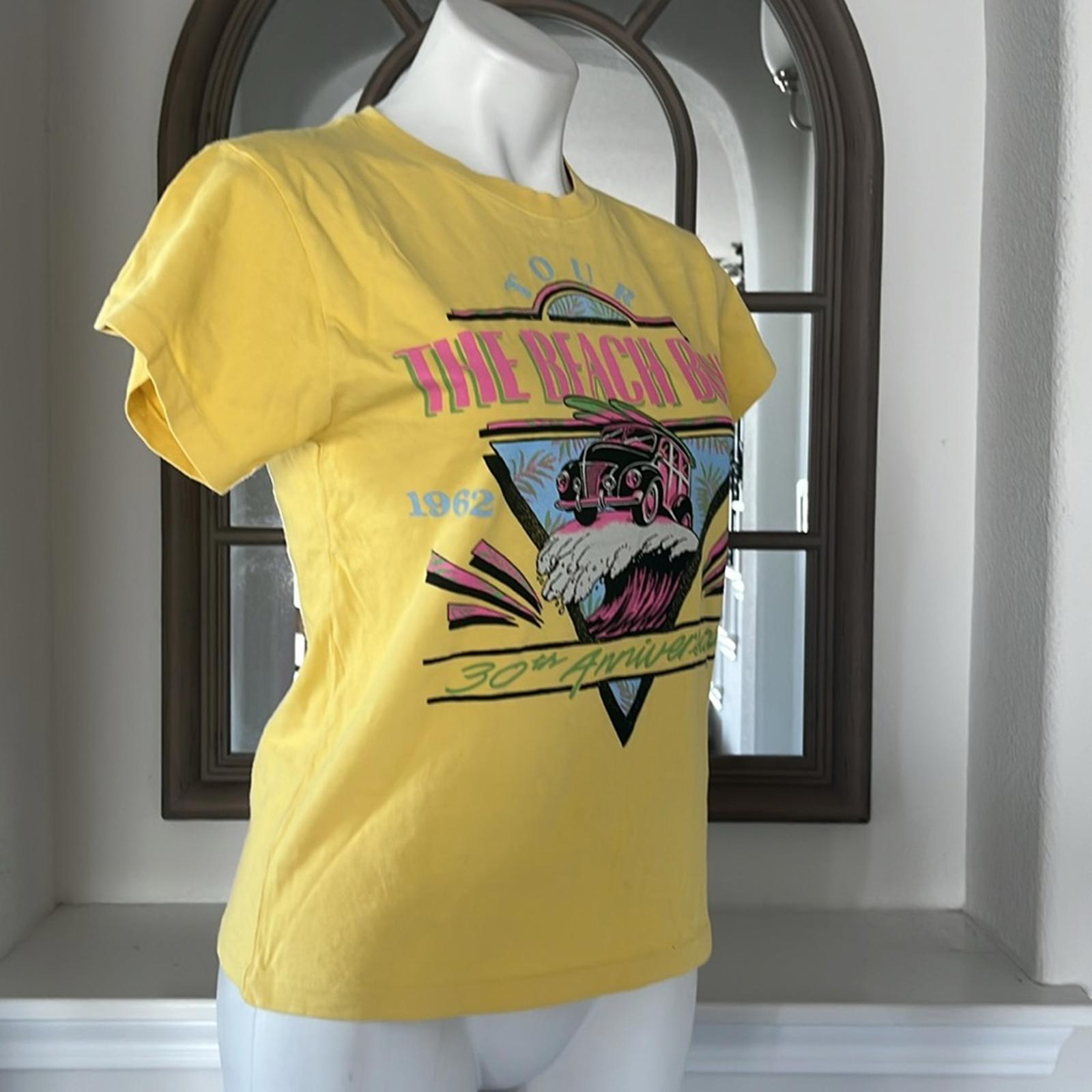 DAYDREAMER The Beach Boys 30th Anniversary Tour Tee in Yellow Bloom Size XS NWT