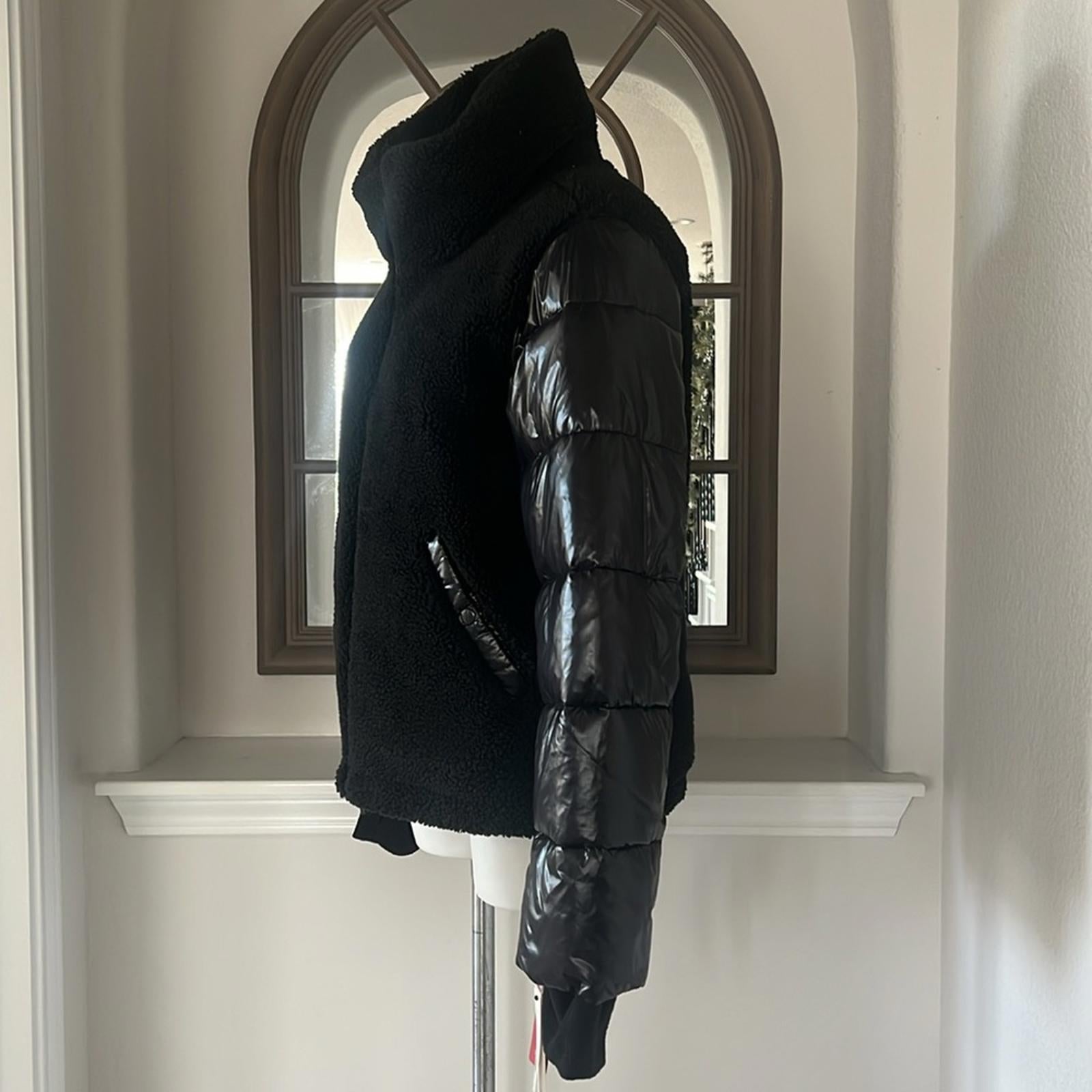Aqua Bloomingdale’s Mixed Media Puffer Coat Jacket in Black, Size XL NEW w/Tag