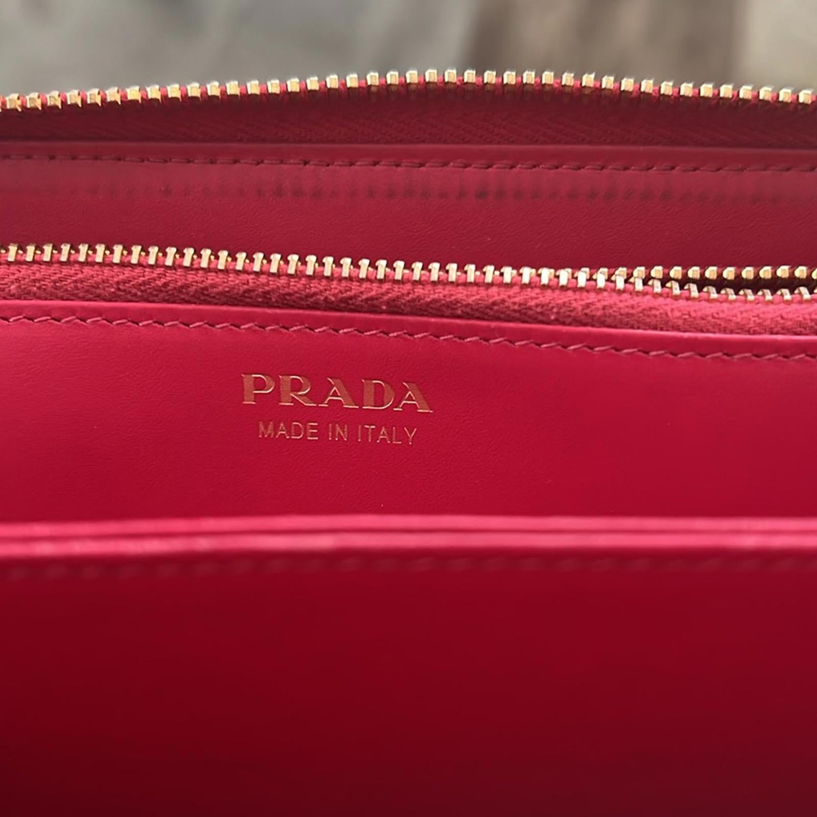 Prada Zip-Around Wallet in Pink Leather, EXCELLENT!