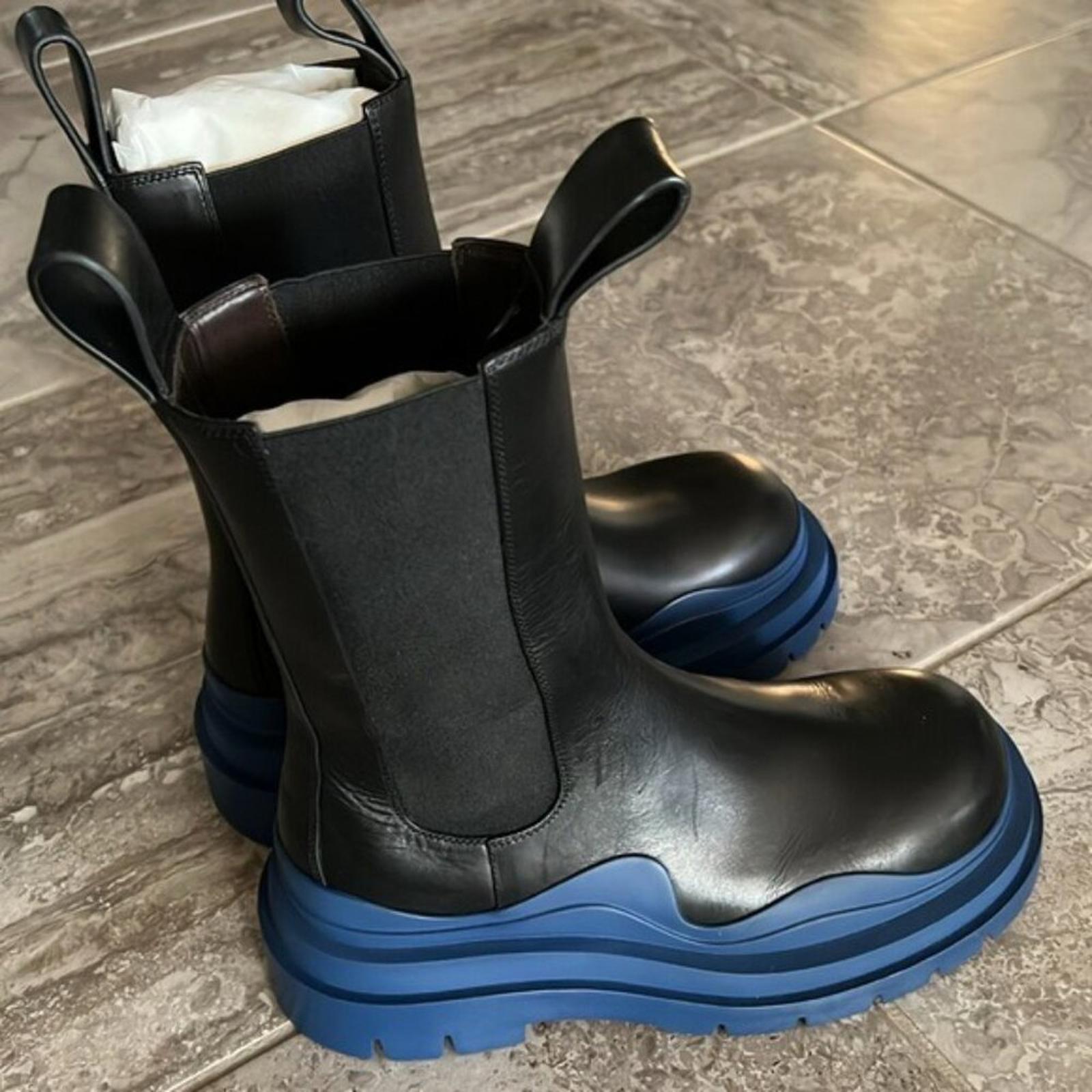 Bottega Veneta Black ‘Tire’ platform Chelsea Boots, Size 40 New in Box +DustBag