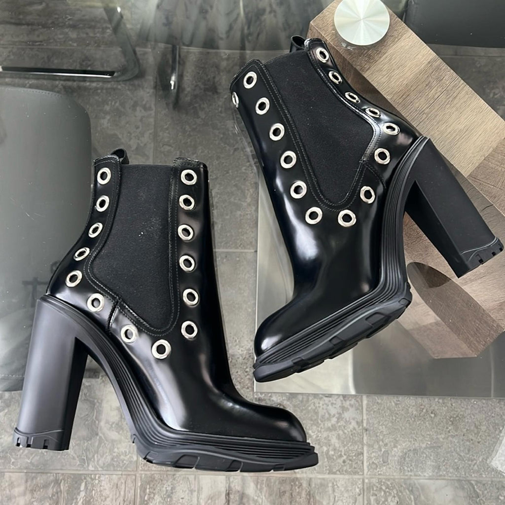 Alexander McQueen Tread Grommet Embellished Boots Black Size 41 New in Box $1290