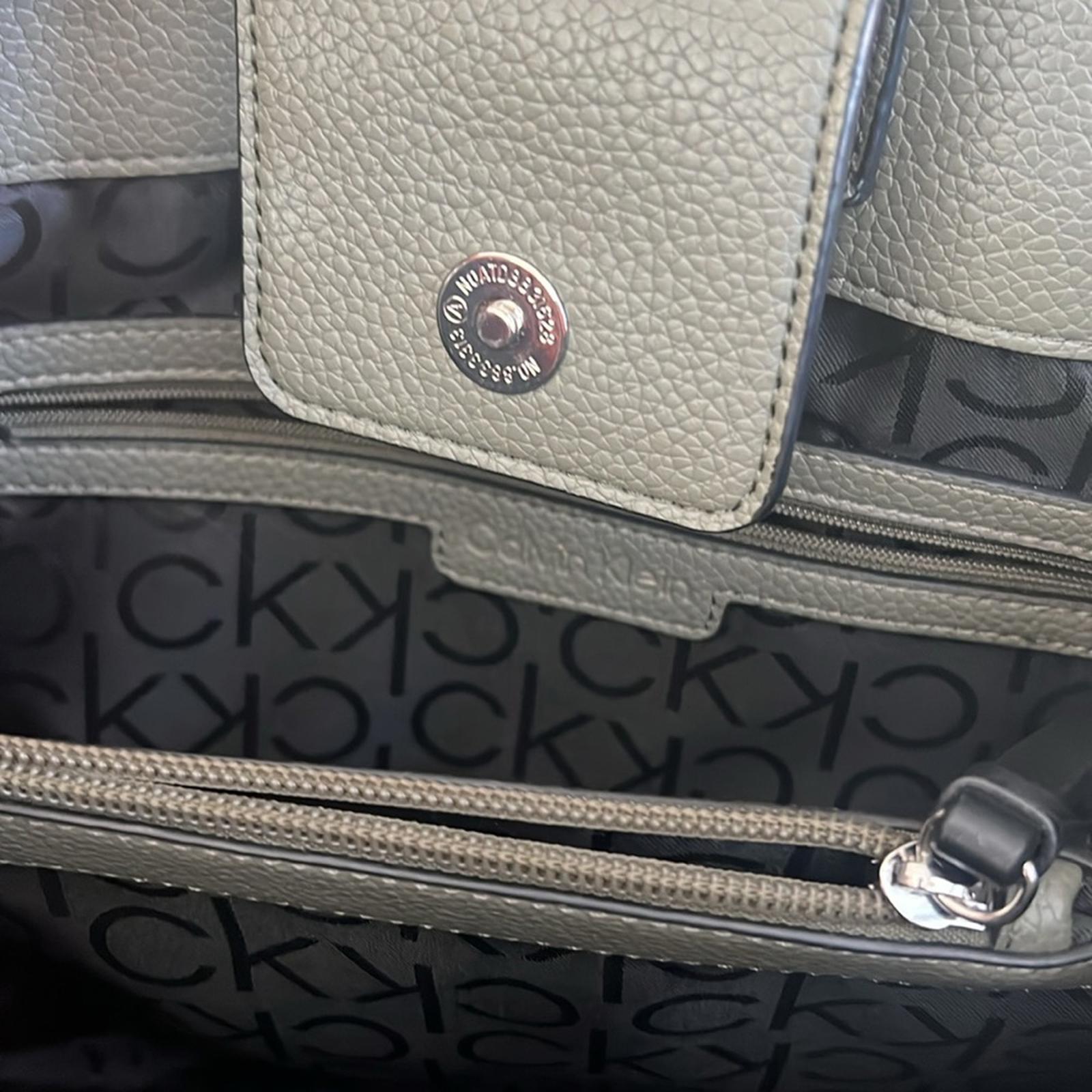 CalvinKlein Hadley Signature Colorblocked Adjustable Crossbody Satchel w/DustBag