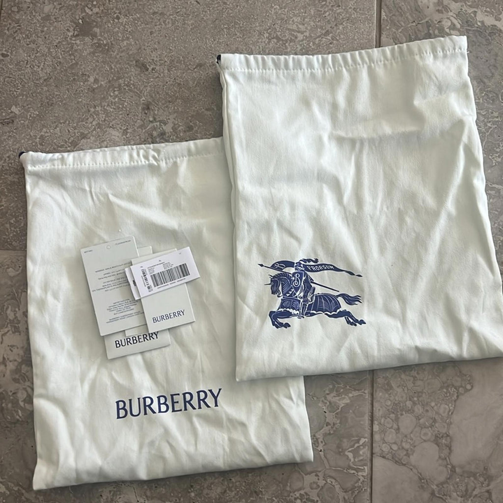 Burberry Check Pillow Padded Snow Boots, Size 40 NEW in Box $1,050 +DustBag