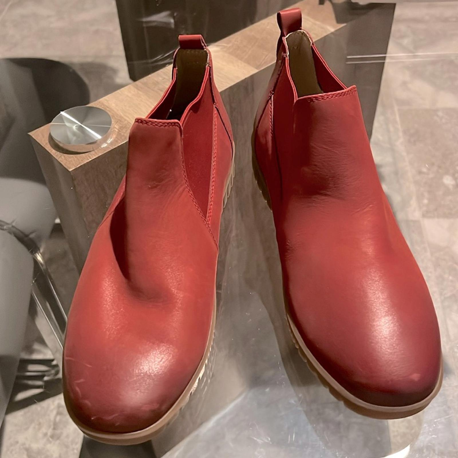 Dansko Louisa Burnished Calf in Red, Size 39 EXCELLENT!