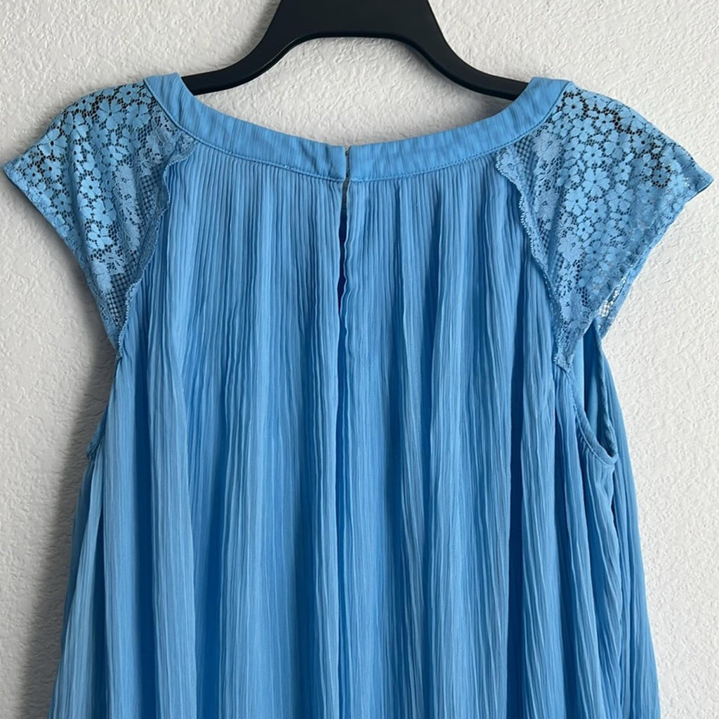 DKNY Pleated Cap Sleeve Party Shift Dress in Light Blue, Size 16 EXCELLENT! $139
