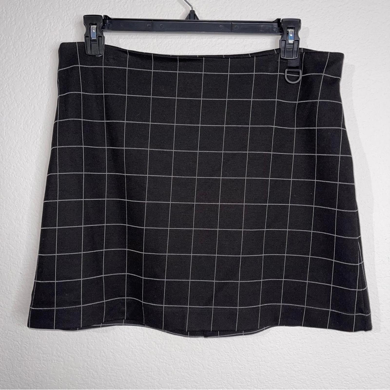 Kenneth Cole Skirt in Black Window Pane Print, Size 16 NEW w/Tag