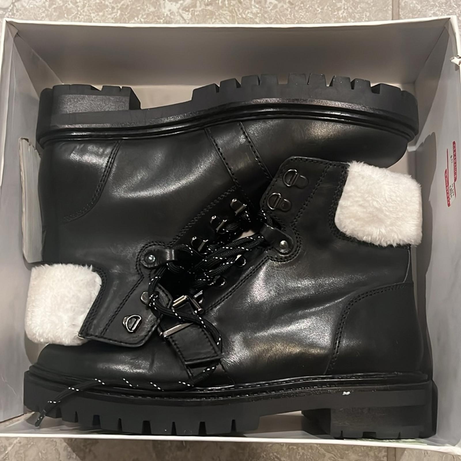 Charles David Cliche Hiking Booties in Black, Size 11 New in Box Retail $229