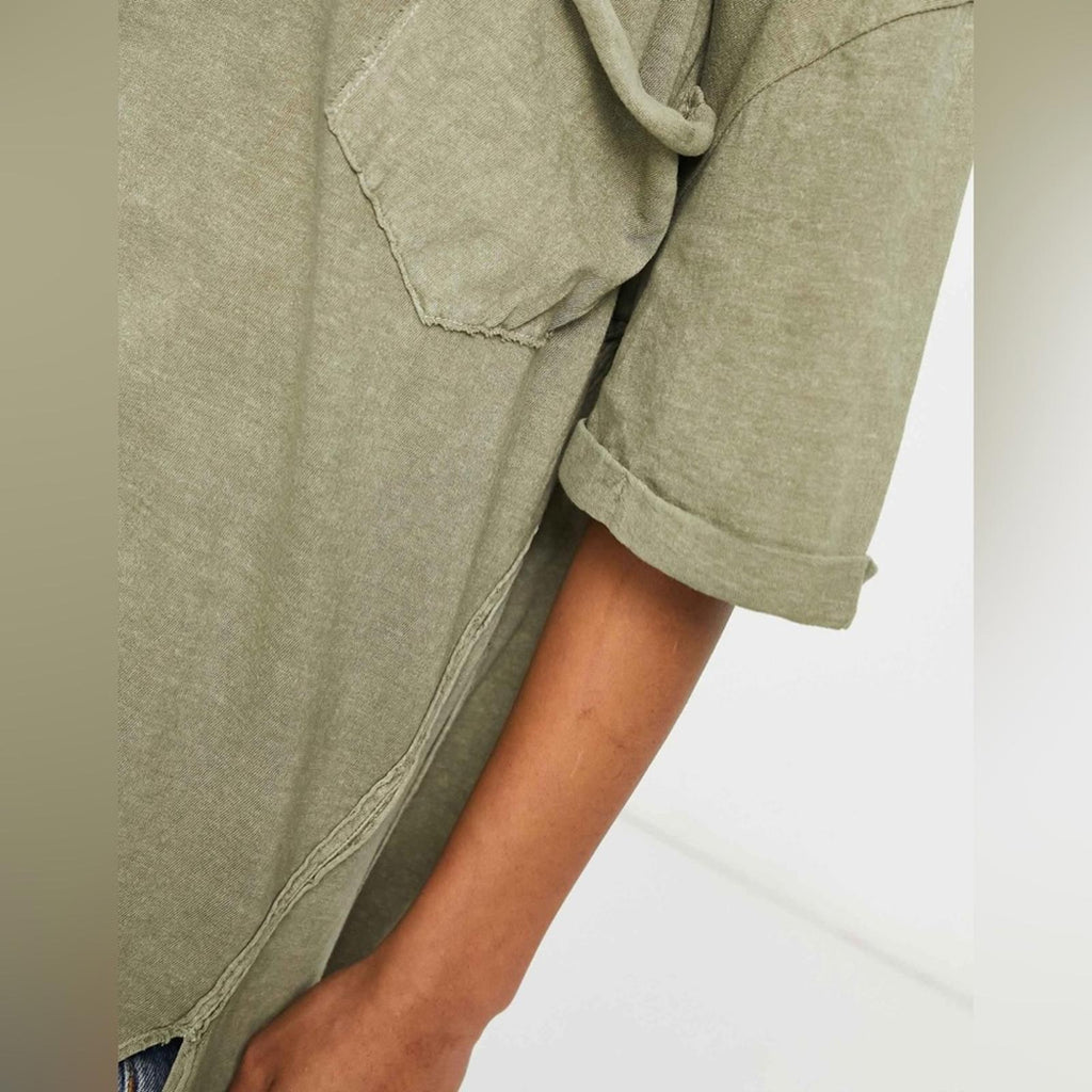 Free People Slouchy V-neck T-shirt in Khaki, Size M NEW w/Tag