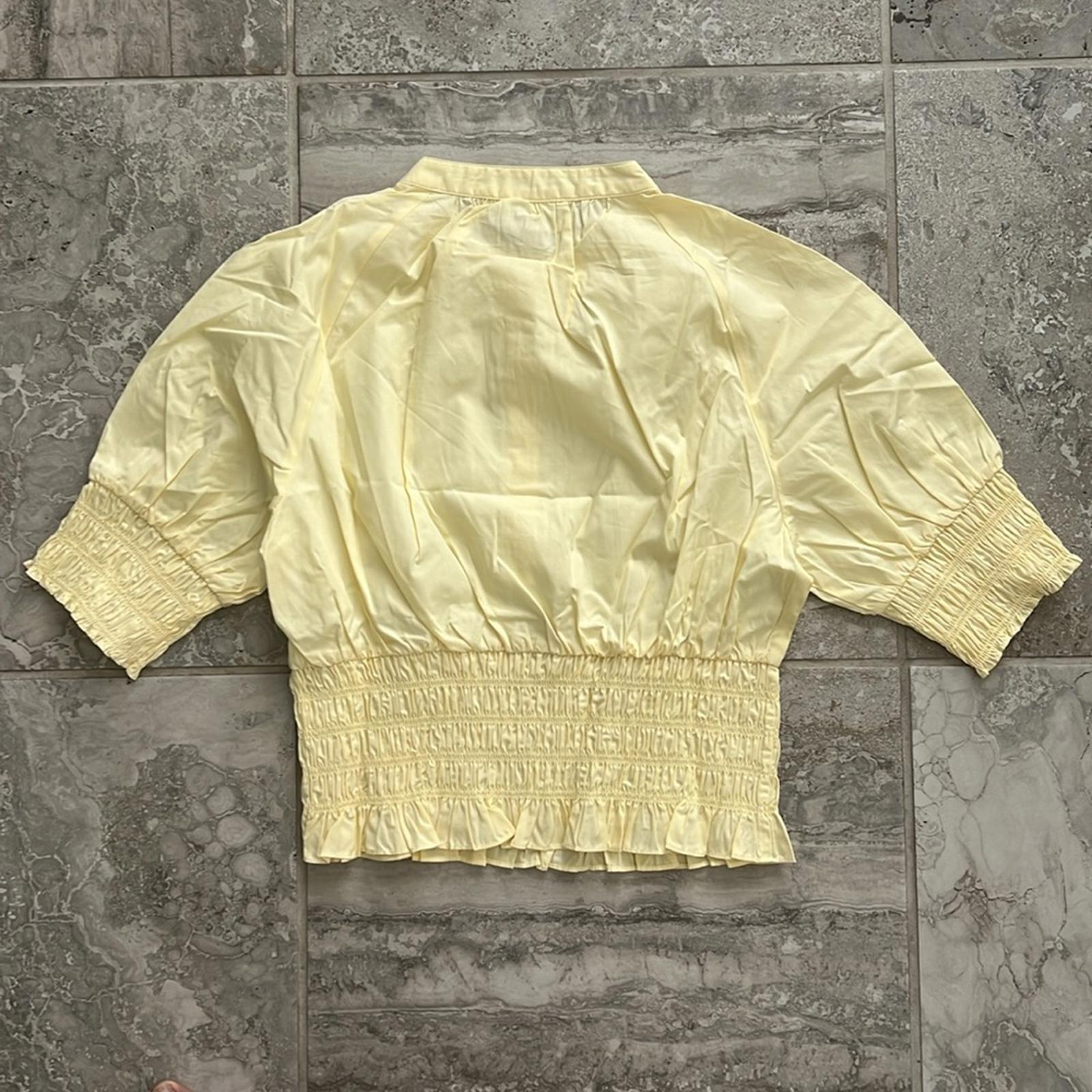 WhoWhatWear HARPER Smocked-Waist Top in Lemon New w/Tag Retail $115