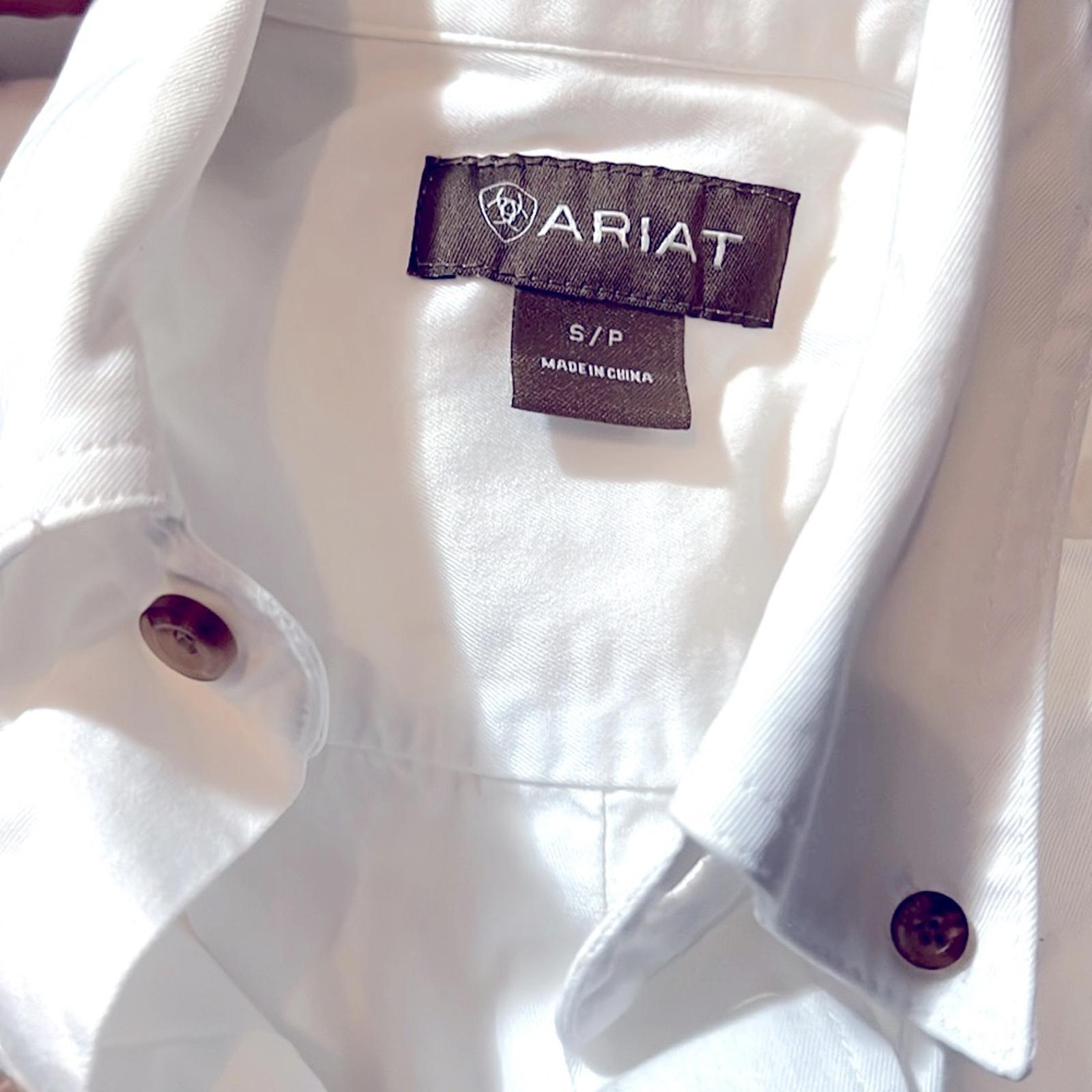 Ariat Solid Twill Classic Fit Shirt in White, Size S