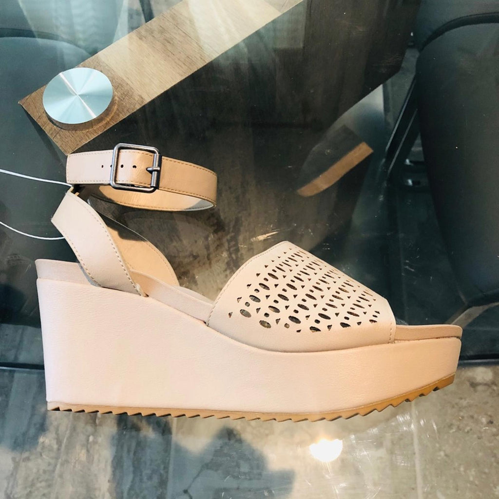 Bamboo Nude Wedge Platform Ankle Strap Sandals, Size 10M New w/o Box
