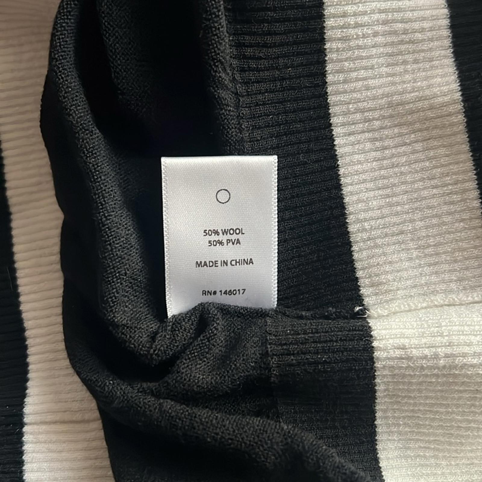 n:Philanthropy Sweatshirt in Black & White EXCELLENT!