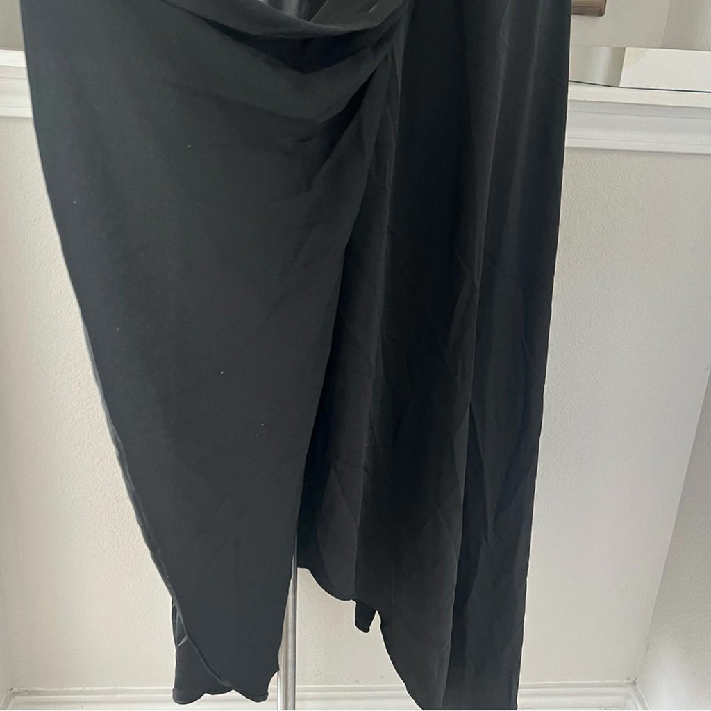 DKNY Balloon-Sleeve Satin Gown in Black, Size 6 New w/Tag Retail $229