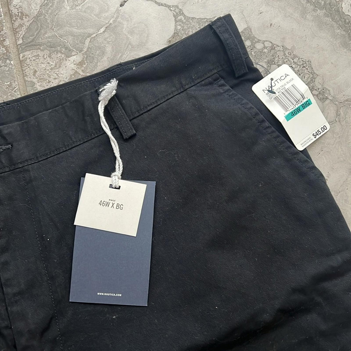 Nautica Flat Front True Khaki Shorts in Black, Size 46W New w/Tag