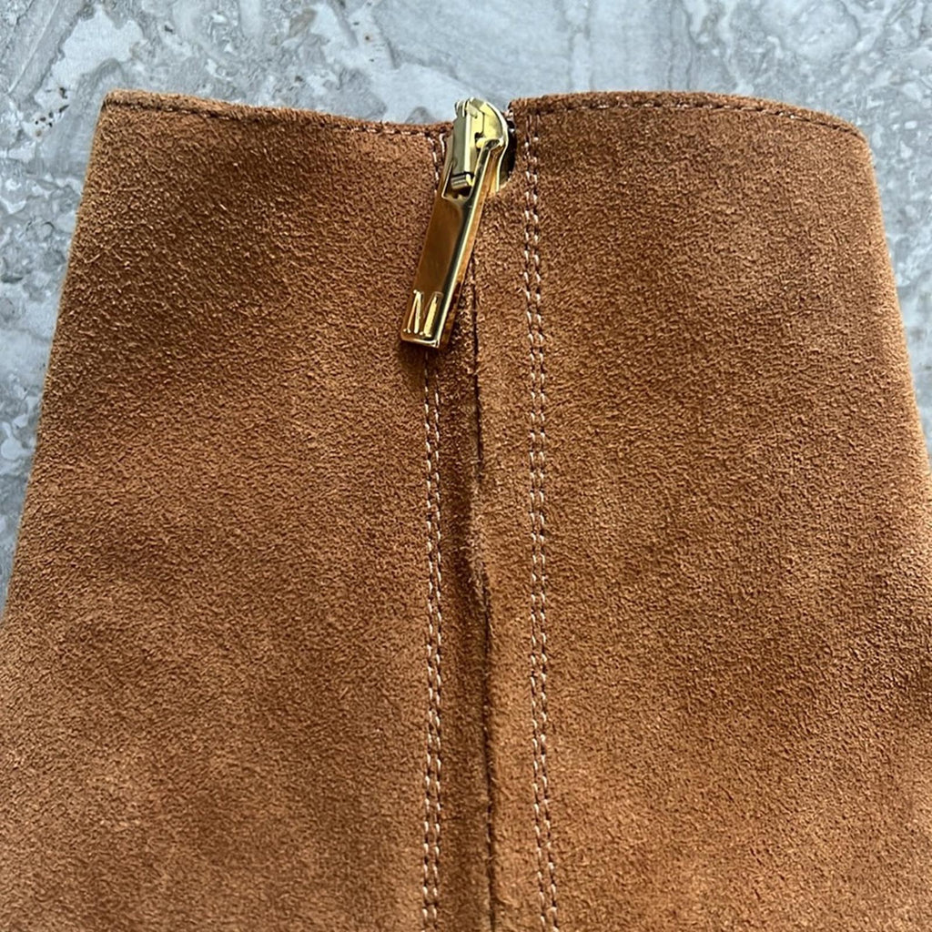 Bruno Magli Vinny Suede Ankle Boots Size 39 (Made in Italy) New w/o Box $495