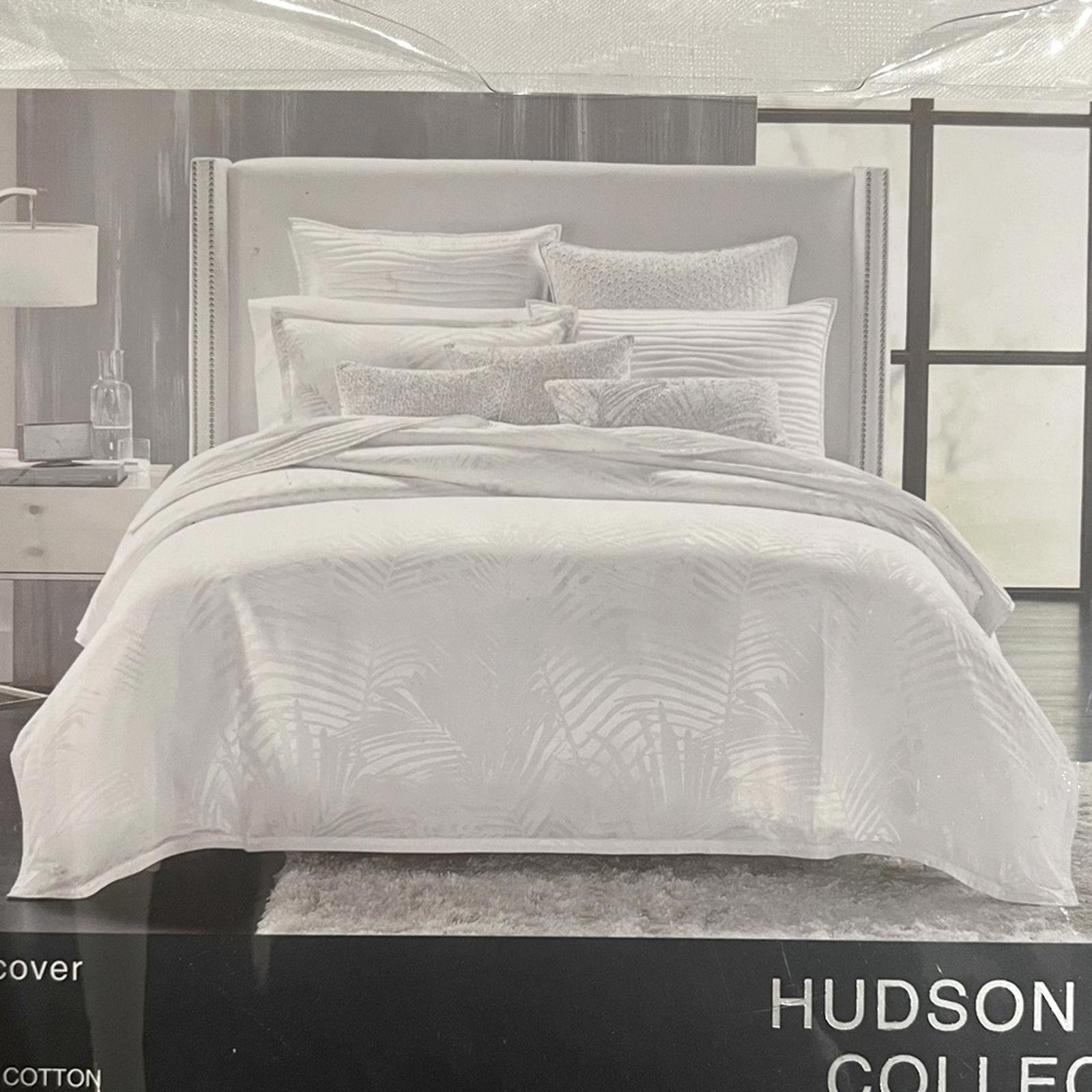 Hudson Park Palmetto Silk Blend Queen Duvet Cover + 2-Pillow Shams in White NWT