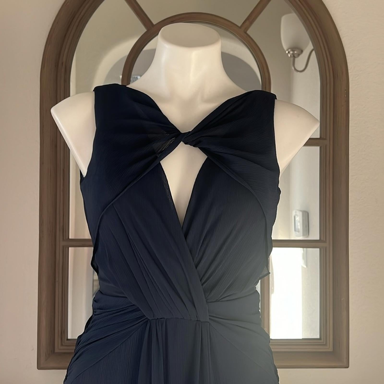 Badgley Mischka Navy Petunia Gown, Maxi Size 2 EXCELLENT Condition! Retail $795