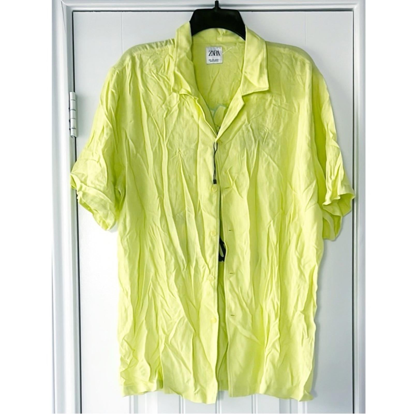 Zara Casual Button Front Shirt Painting From Within in Lemon Green, NEW, Size L