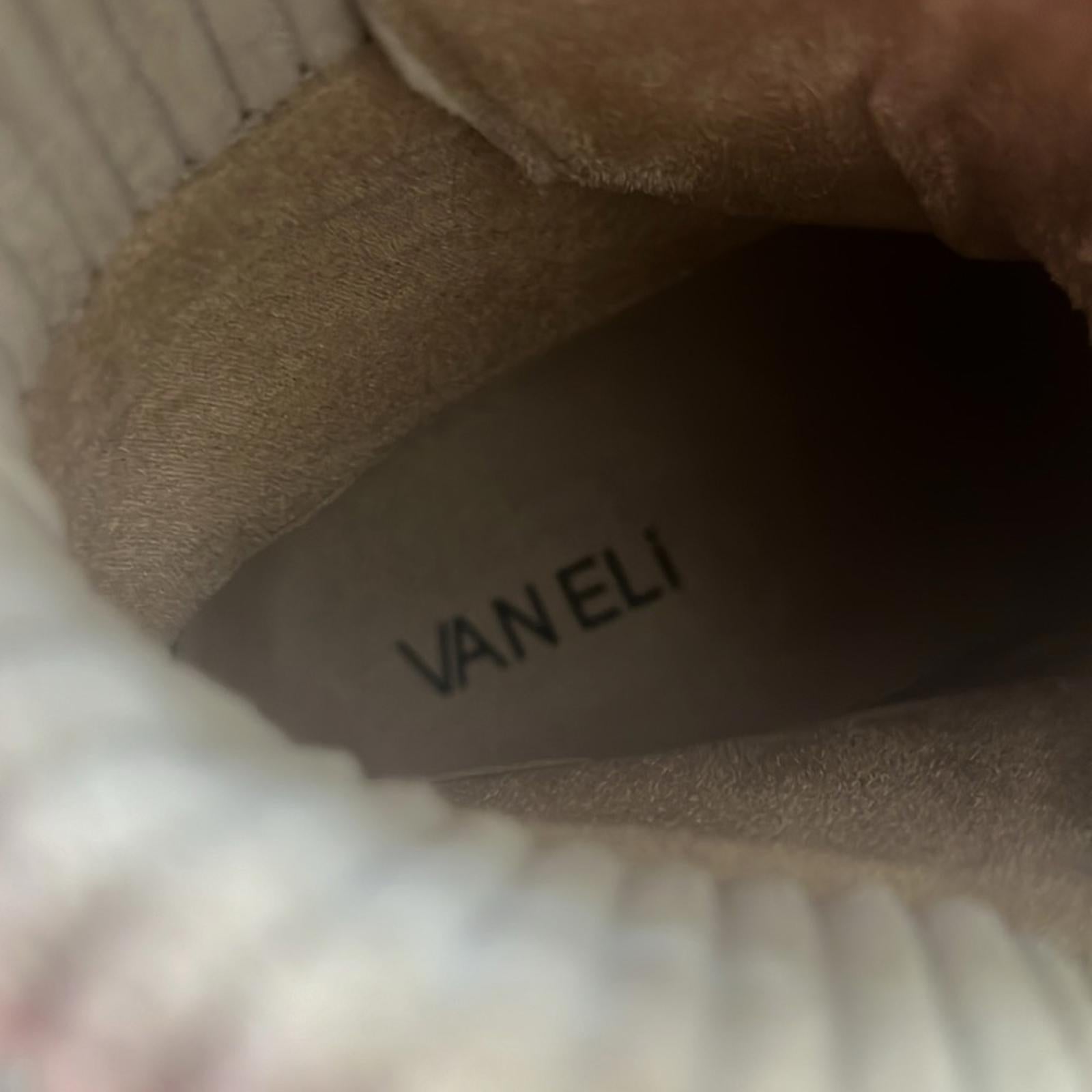Vaneli Mage Boots in Light Grey Nival Combo, Size 7
New w/o Box Retail $250