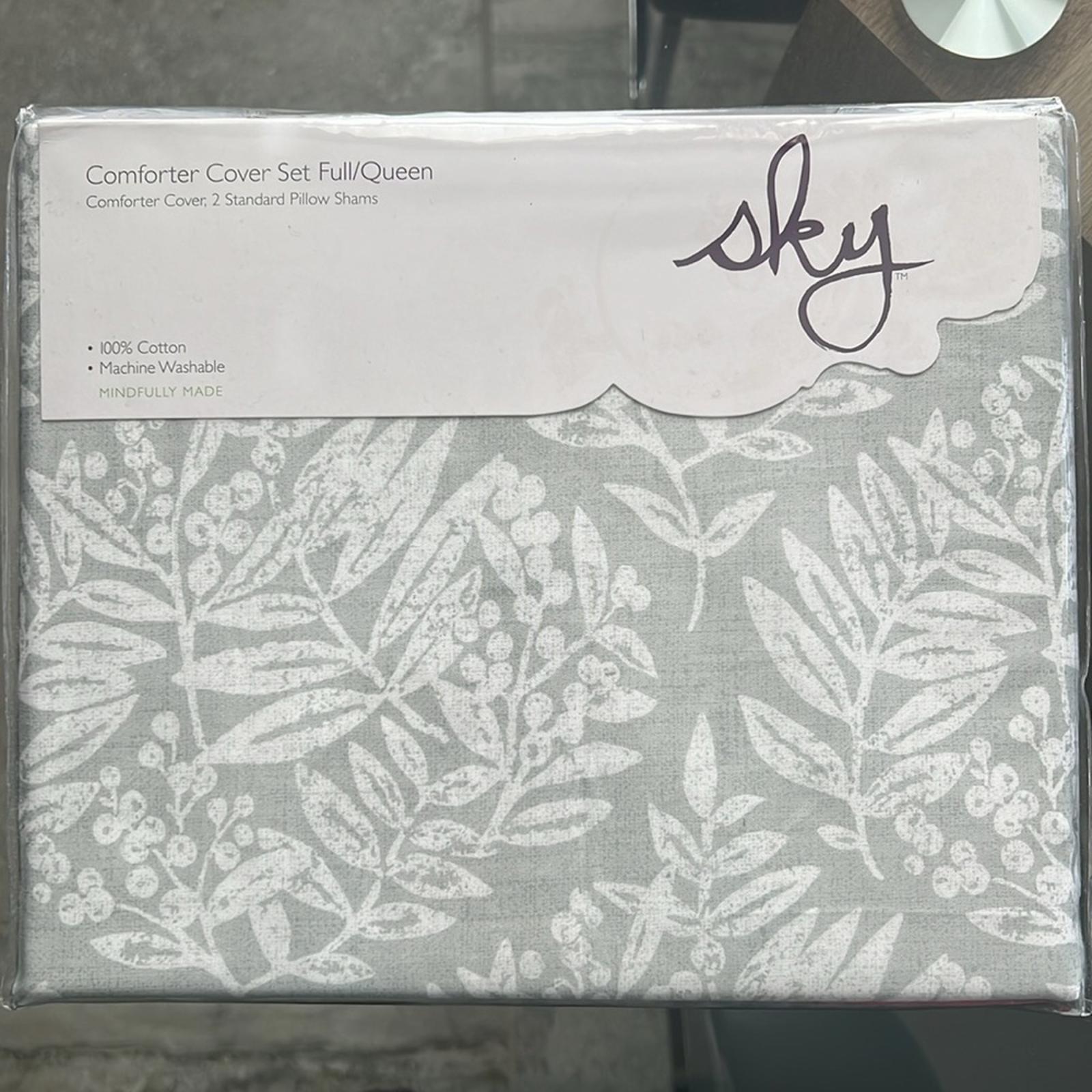 Sky Woodblock Flora Duvet Set in Grey & White, Full/Queen New w/Tag Retail $260