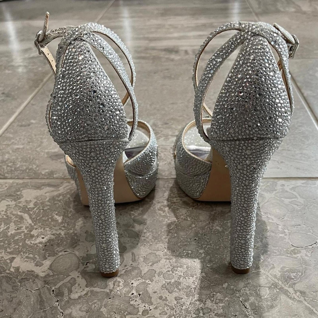 Badgley Mischka Fizzy Ankle Strap Platform High Heel Sandals Silver Size 9.5 NWT