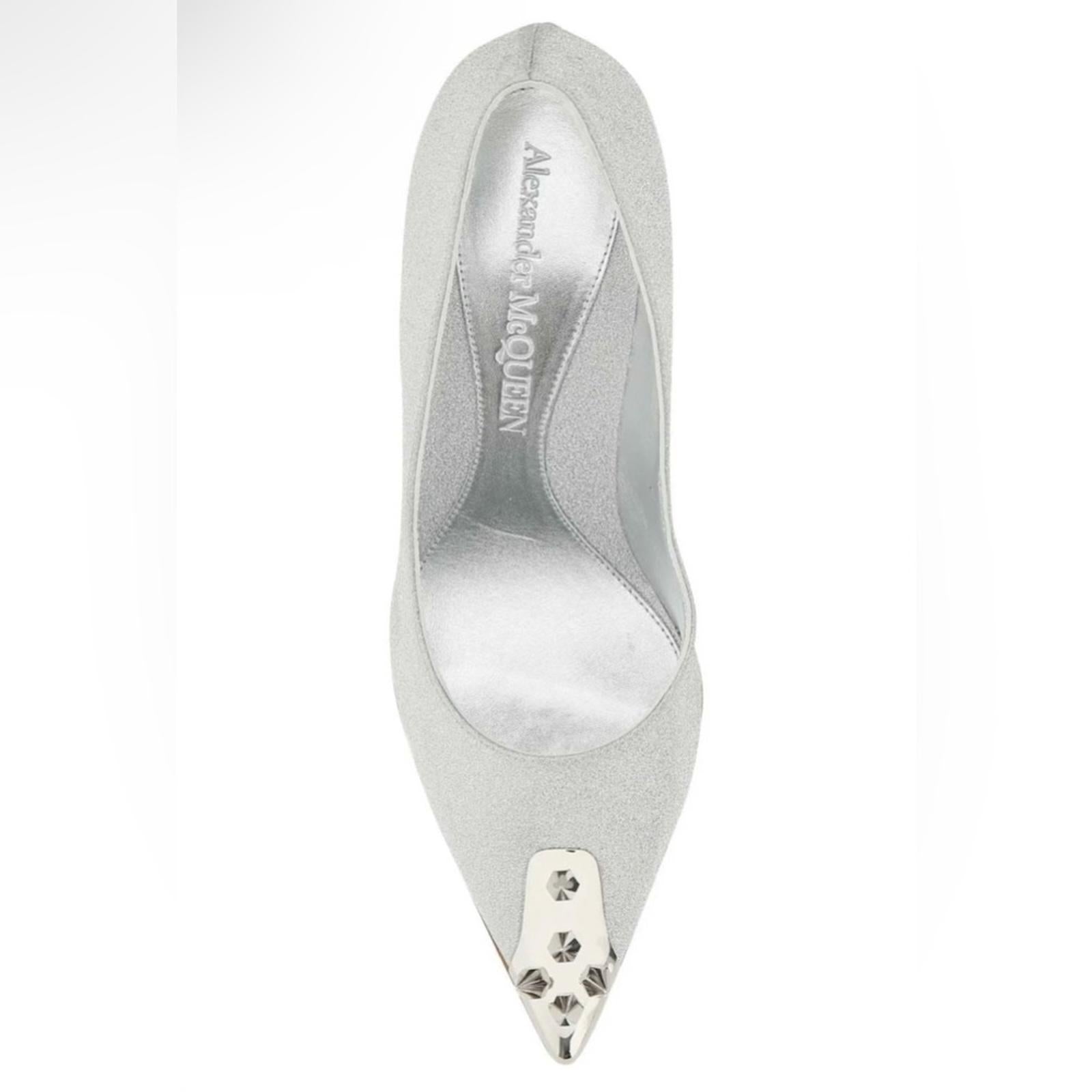 Alexander McQUEEN Studded Detail Pumps, Size EU37, New in Box w/Dust Bag