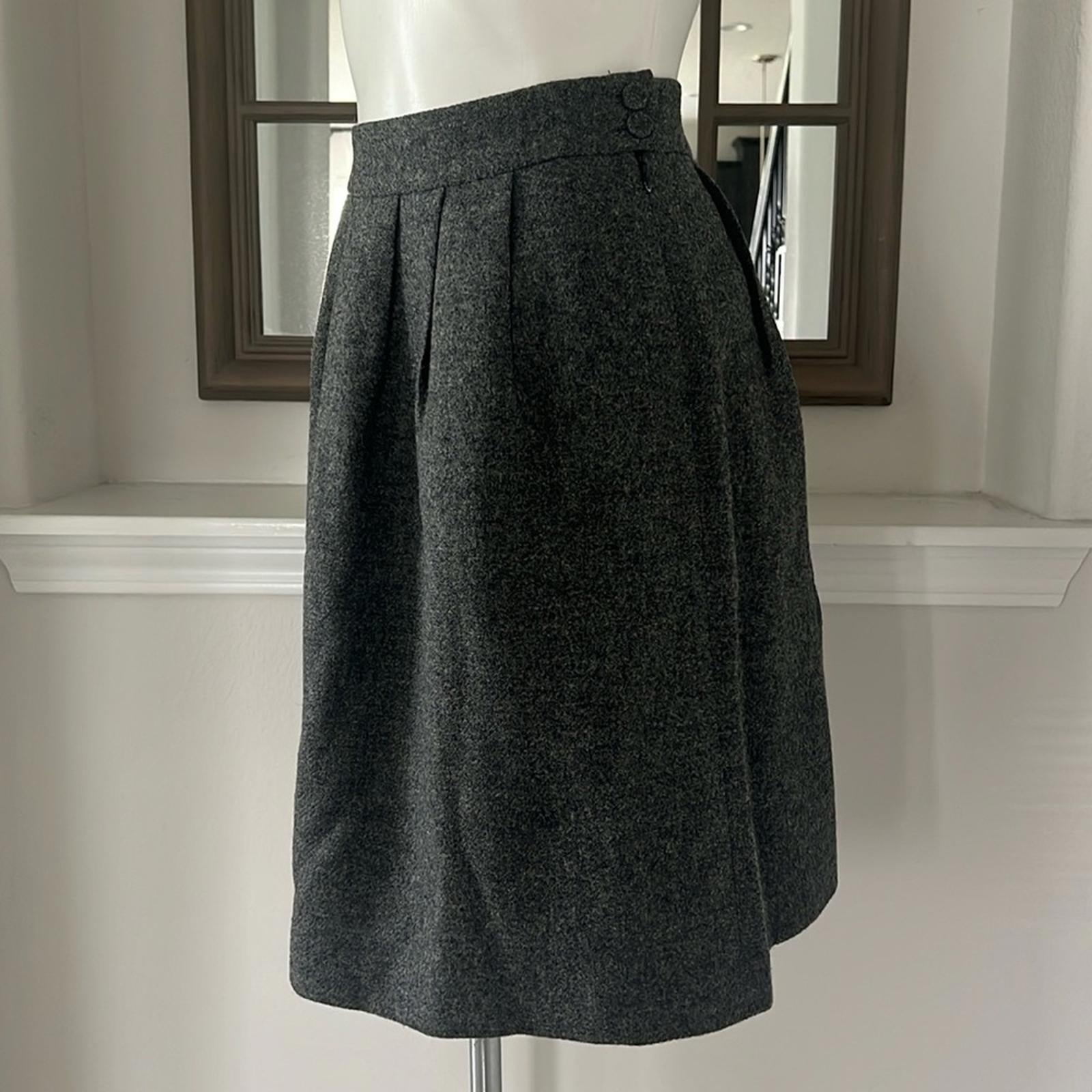 Agnés B. Wool Skirt in Heather Grey - Made in France - Size EU 40 EXCELLENT!