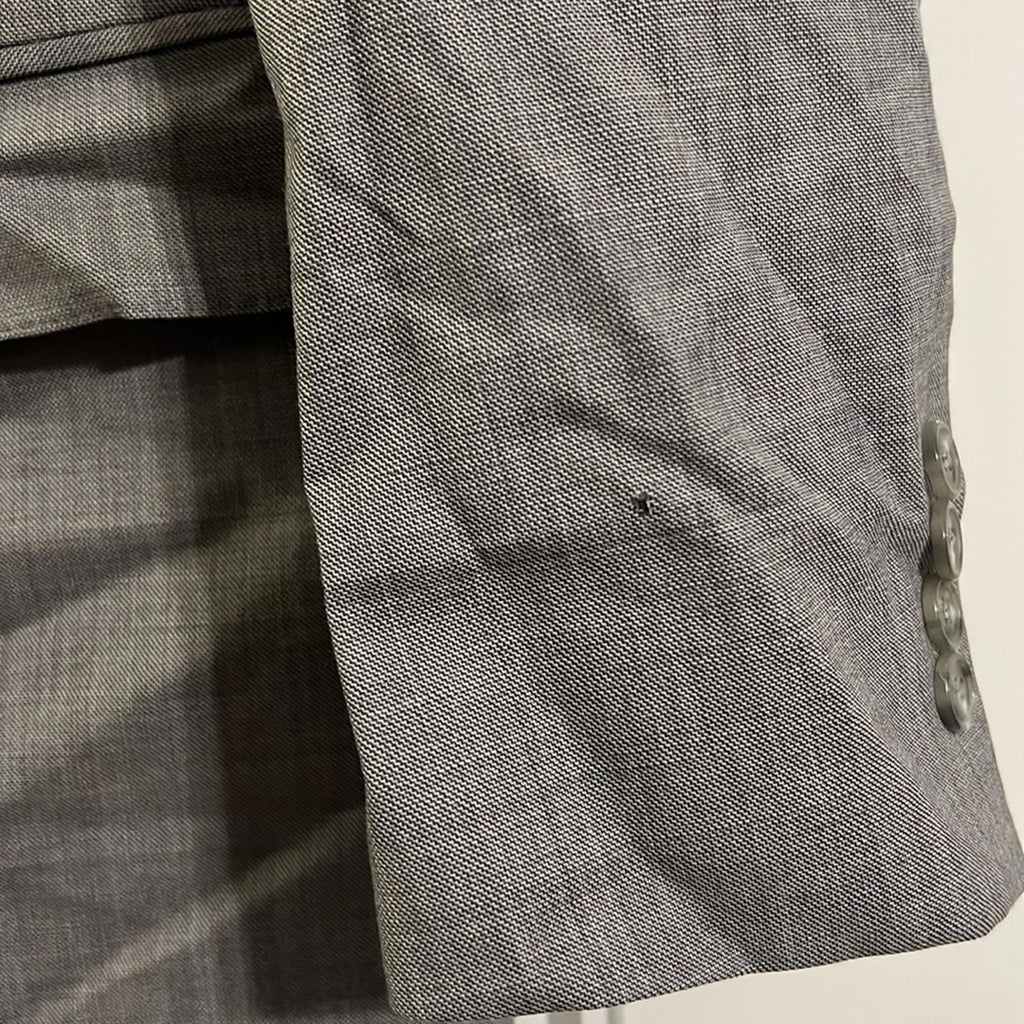 Hart Schaffner Marx Two-Button Blazer in Grey, Size 40 R EXCELLENT!
