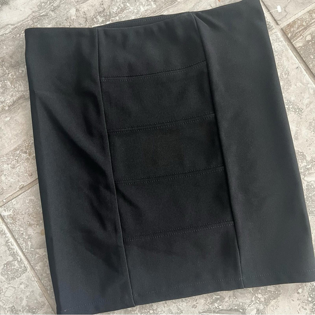 NEW Guess Mini Bodycon Skirt in Black, Size XS