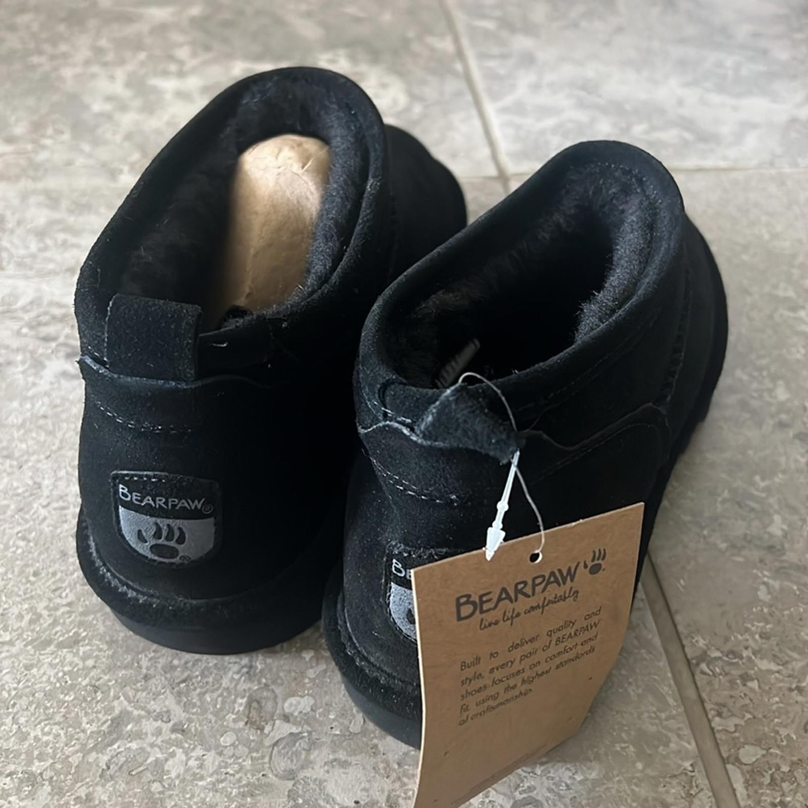 BearPaw Super Shorty Booties in Black, NWT, Size 9