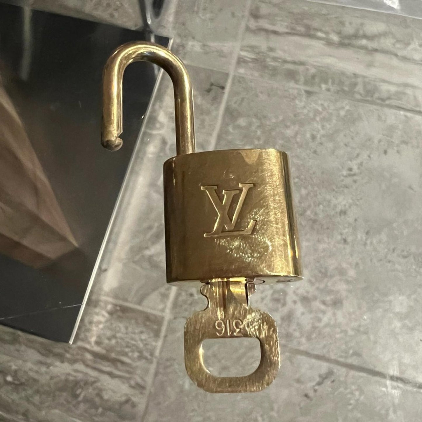 #316 Louis Vuitton Lock & Key in Gold, EXCELLENT!