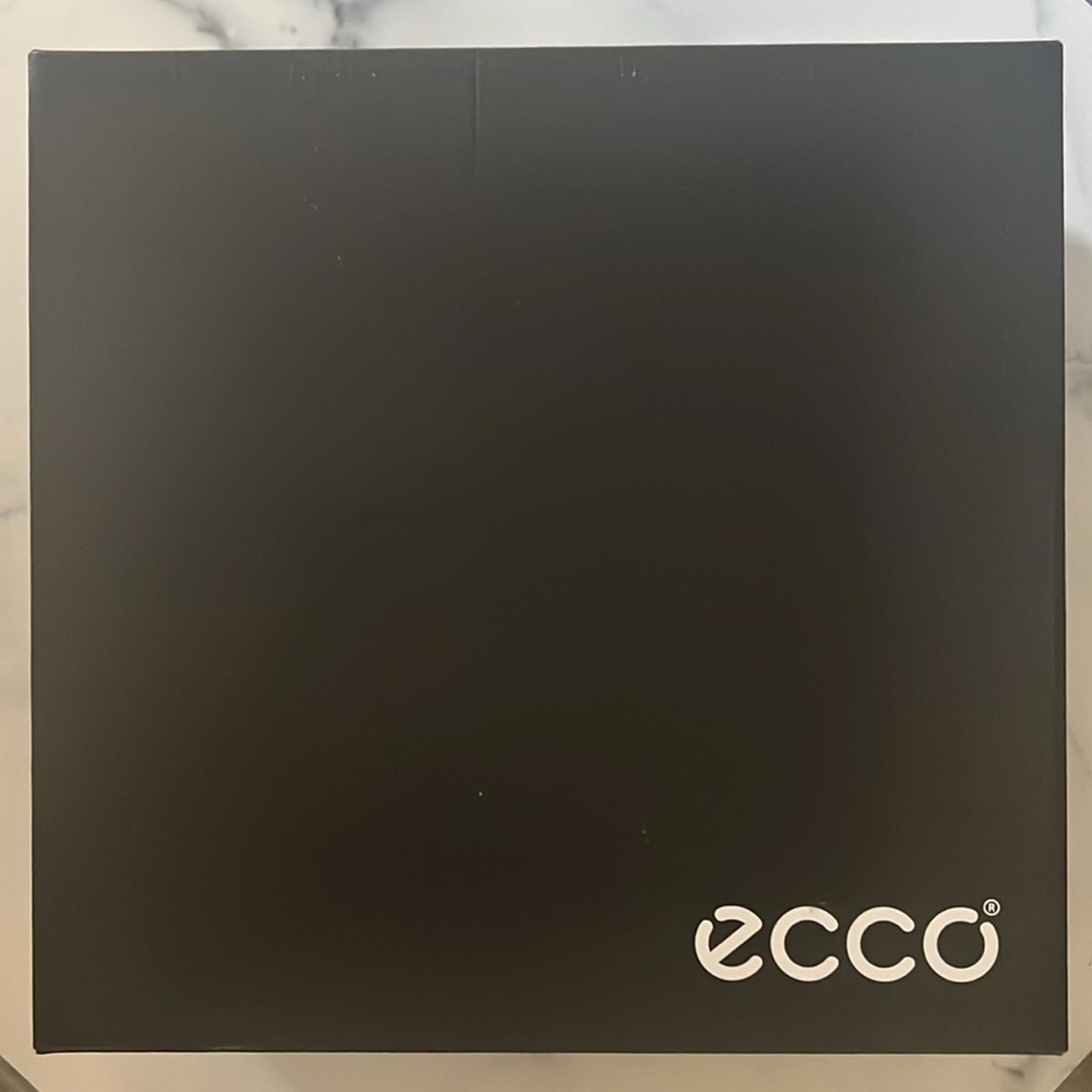 ECCO Tredtray Moto Bootie in Limestone Leather, Size 37 NEW in Box