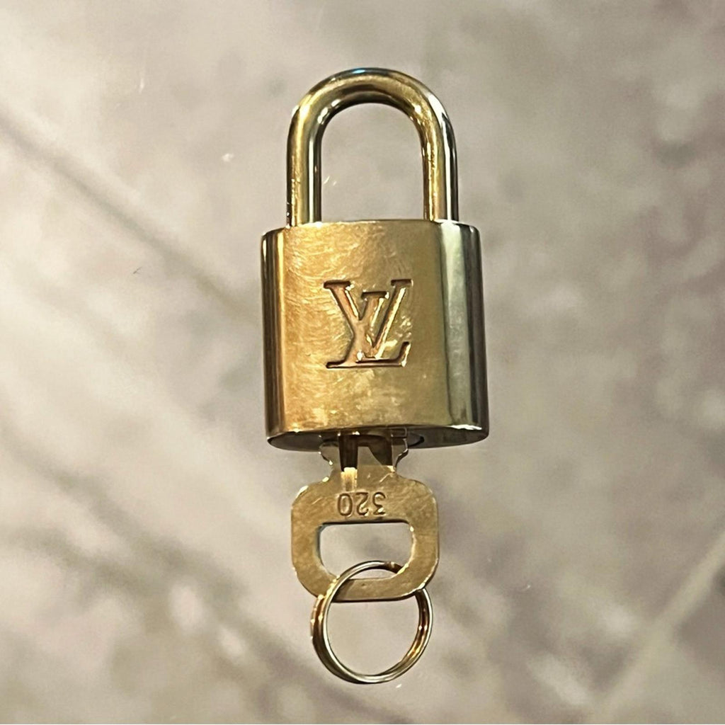 #320 Louis Vuitton Lock & Key in Gold, New EXCELLENT!