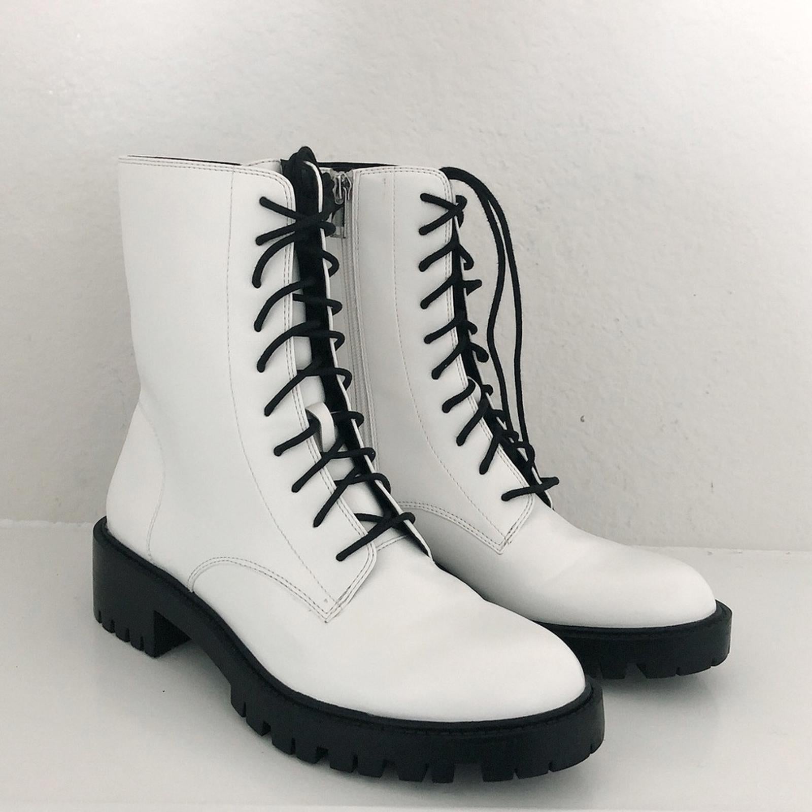 WhoWhatWear Platform Lace-Up Moto Boots in White, Size 8 New w/o Box
