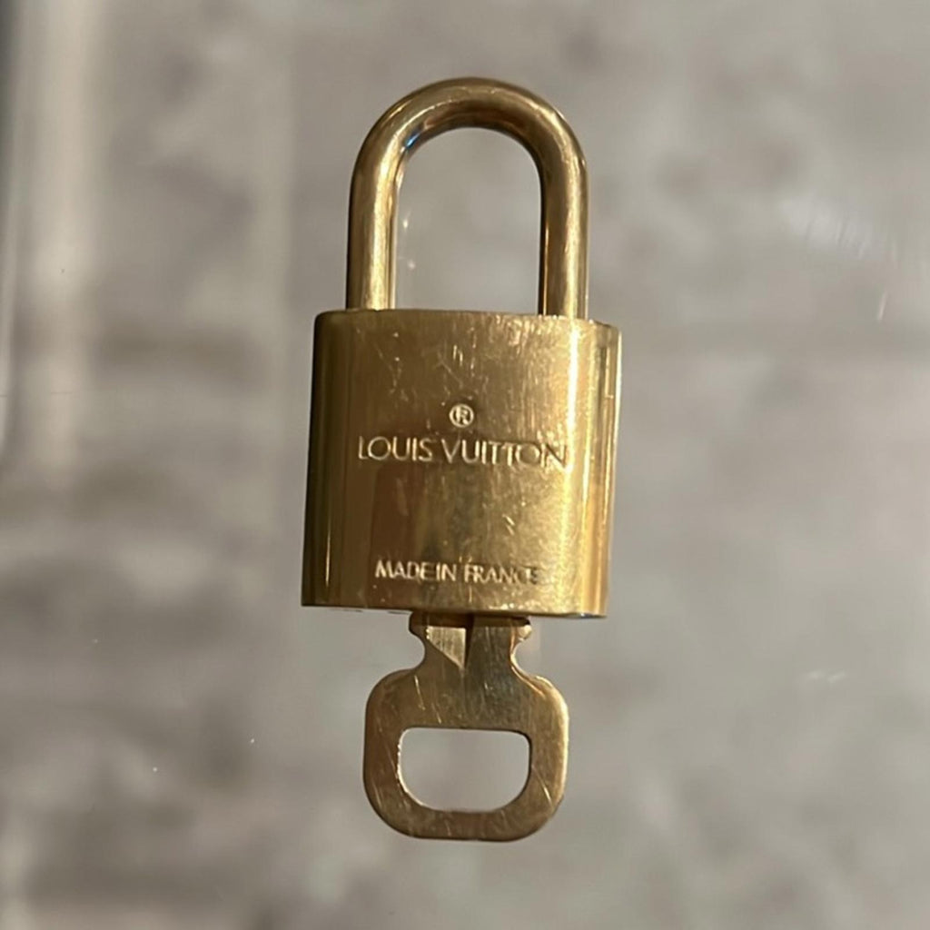 #316 Louis Vuitton Lock & Key in Gold, EXCELLENT!