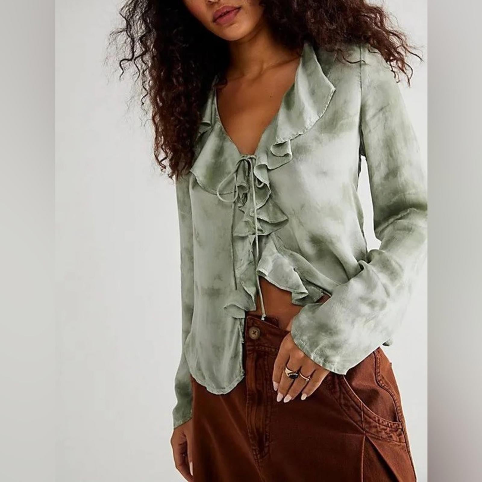 New Free People Women’s Lyocell Tie Front Blouse, Size M New w/Tag Retail $128
