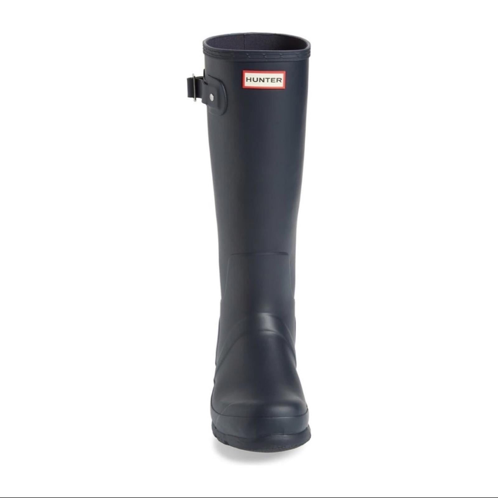 Hunter Tall Rain Boots in Black w/Grey Stripe, Size US7 EU38, New w/Tag