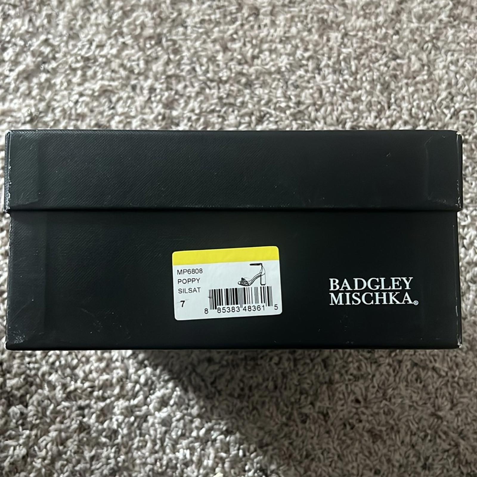 Badgley Mischka Poppy Heeled Sandals in Silver, Size 7 New in Box + Dust Bag