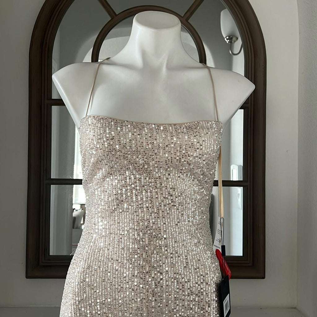 Mac Duggal IEENA Allover Sequin Strappy Open Back Gown in Nude Silver Size 4 NWT
