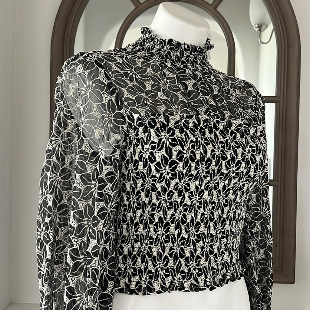 En Saison Embroidered Mock Neck Top, Size S NEW