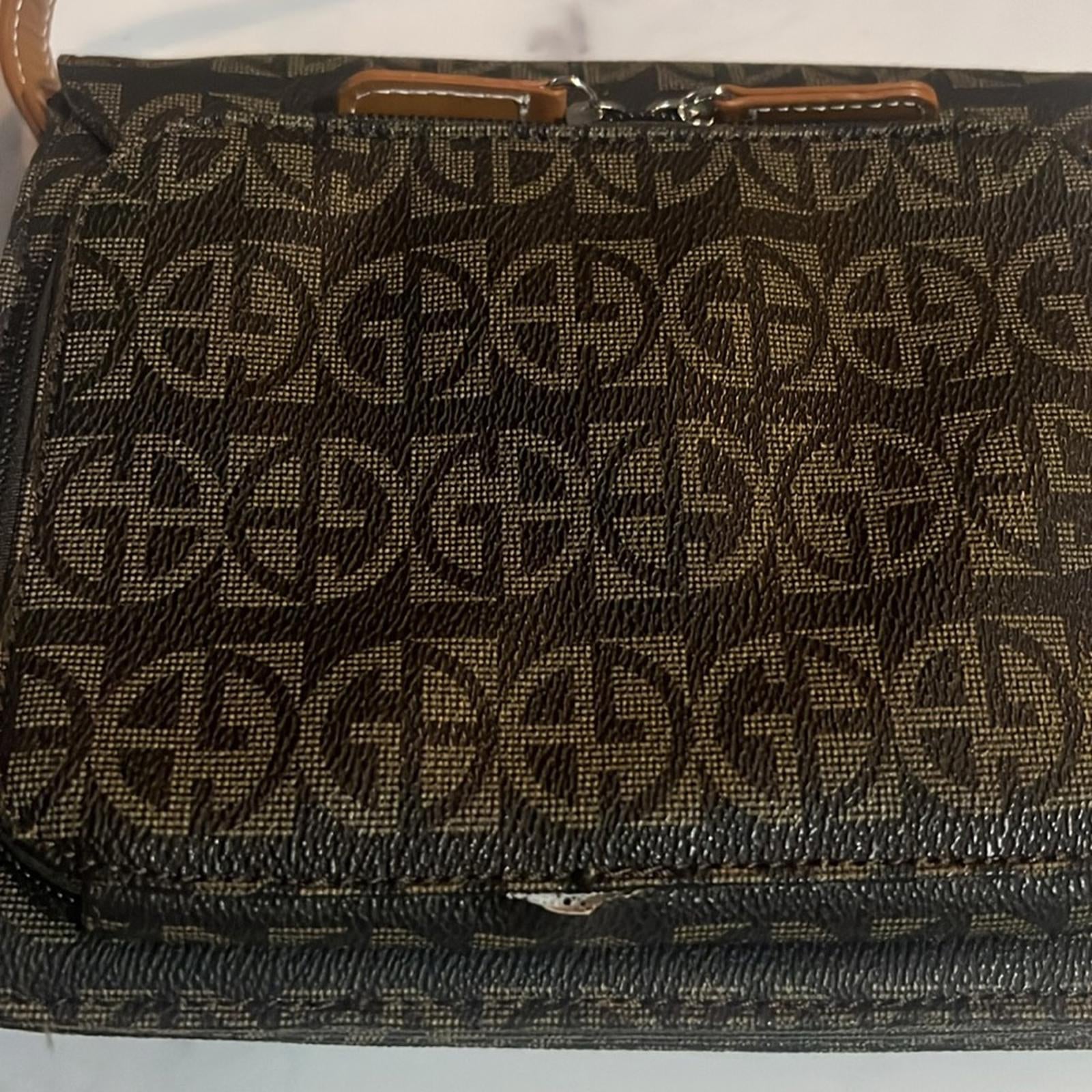 Giani Bernini Block Signature Crossbody Organizer Bag Retail $99.50
