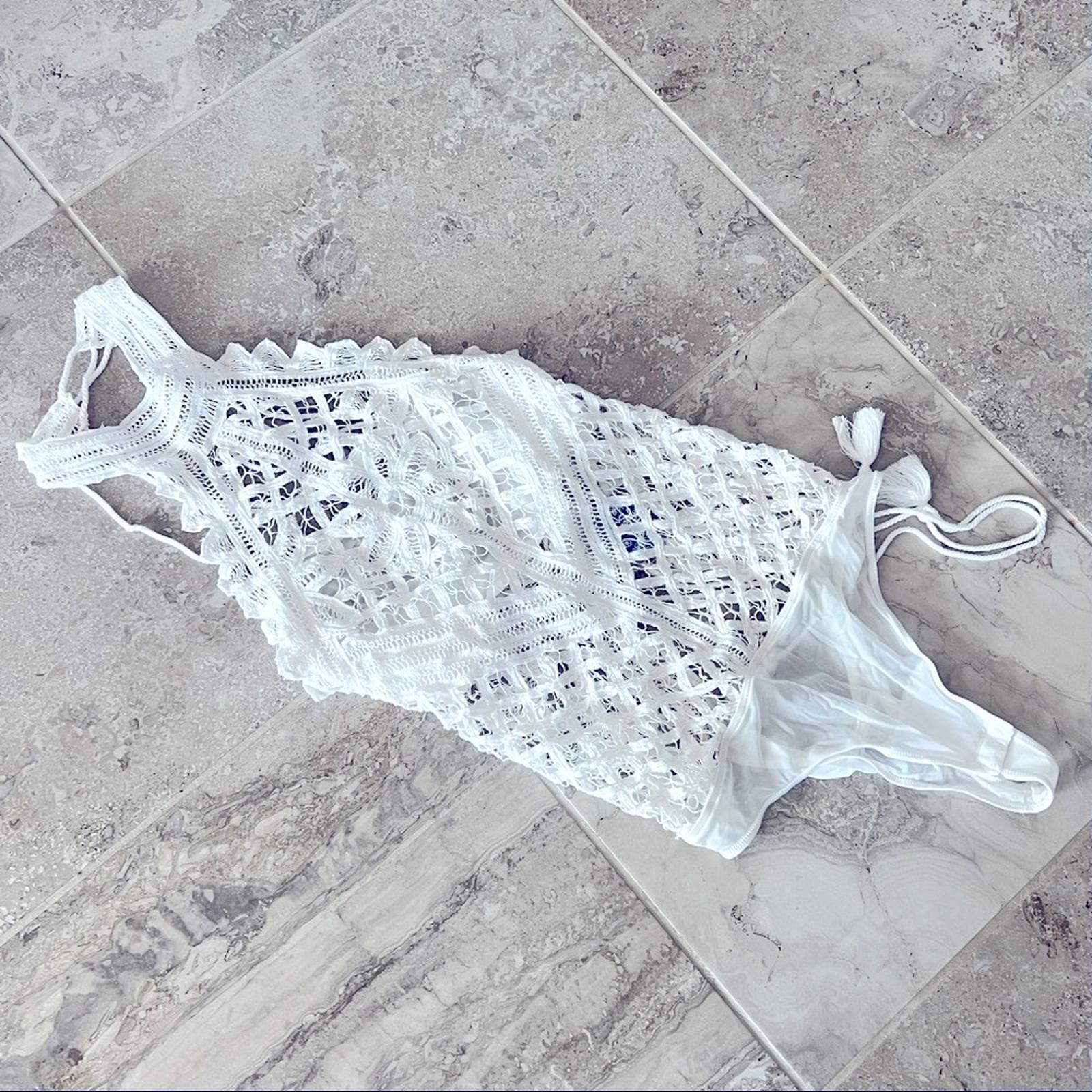 Intimately Free People Be My Battenburg Bodysuit in Optic White Size L New w/Tag
